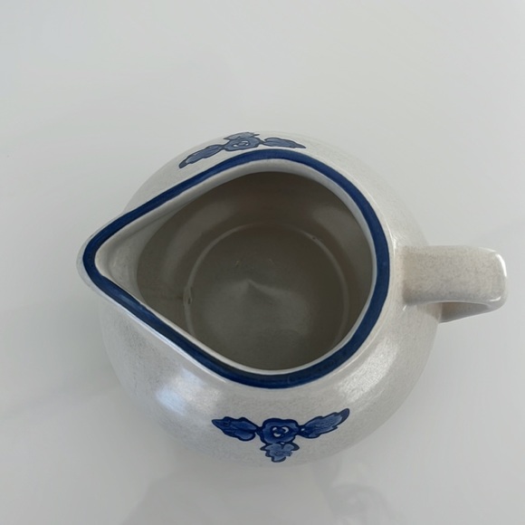 Pfaltgraff Yorktowne Gravy Boat Large Milk Creamer Blue Flowers - Picture 2 of 9